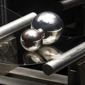 Glass bends, not breaks, under weight of metal spheres