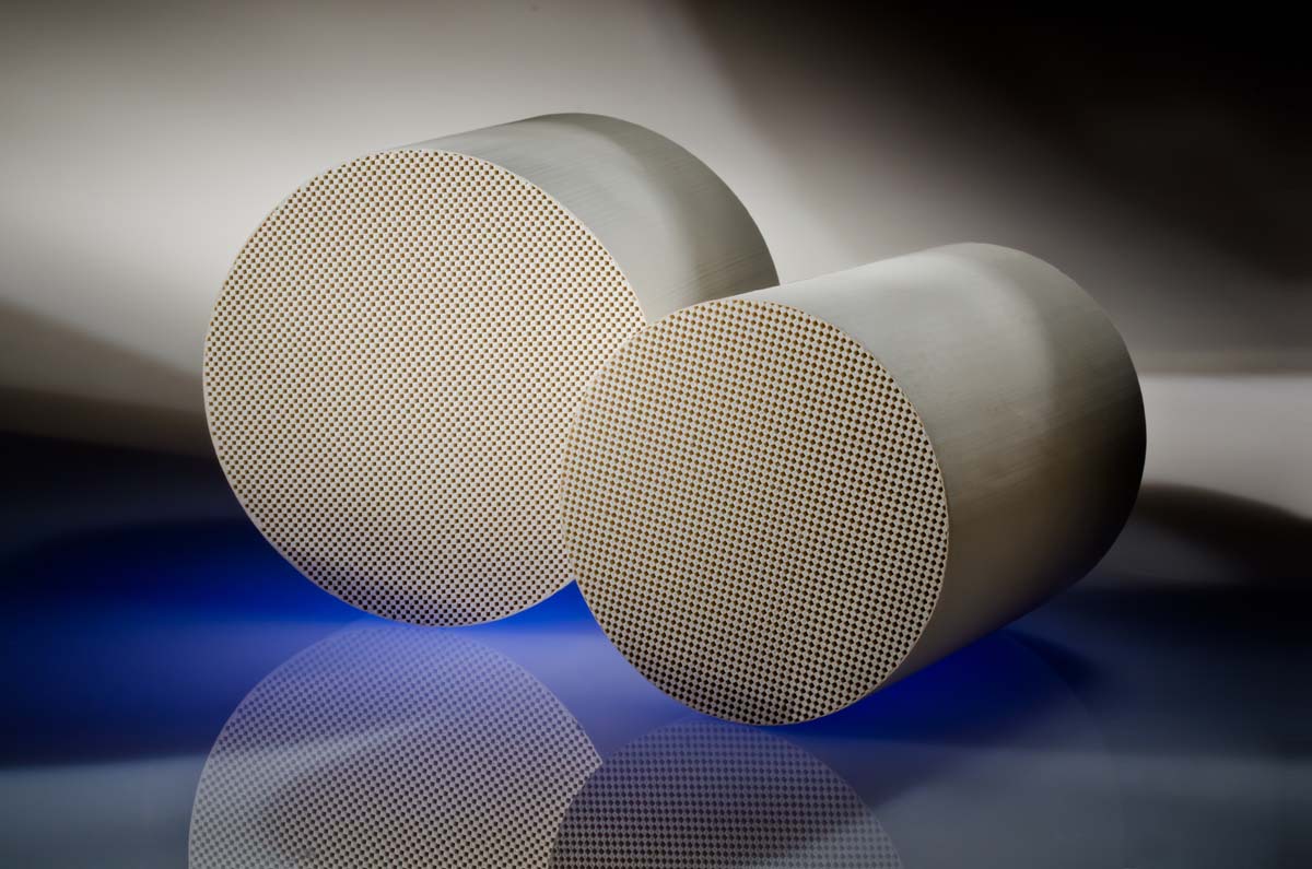 新排ガス規制によりCorning® DuraTrap® GC ガソリン・パティキュレート・フィルタのグローバル需要が増大