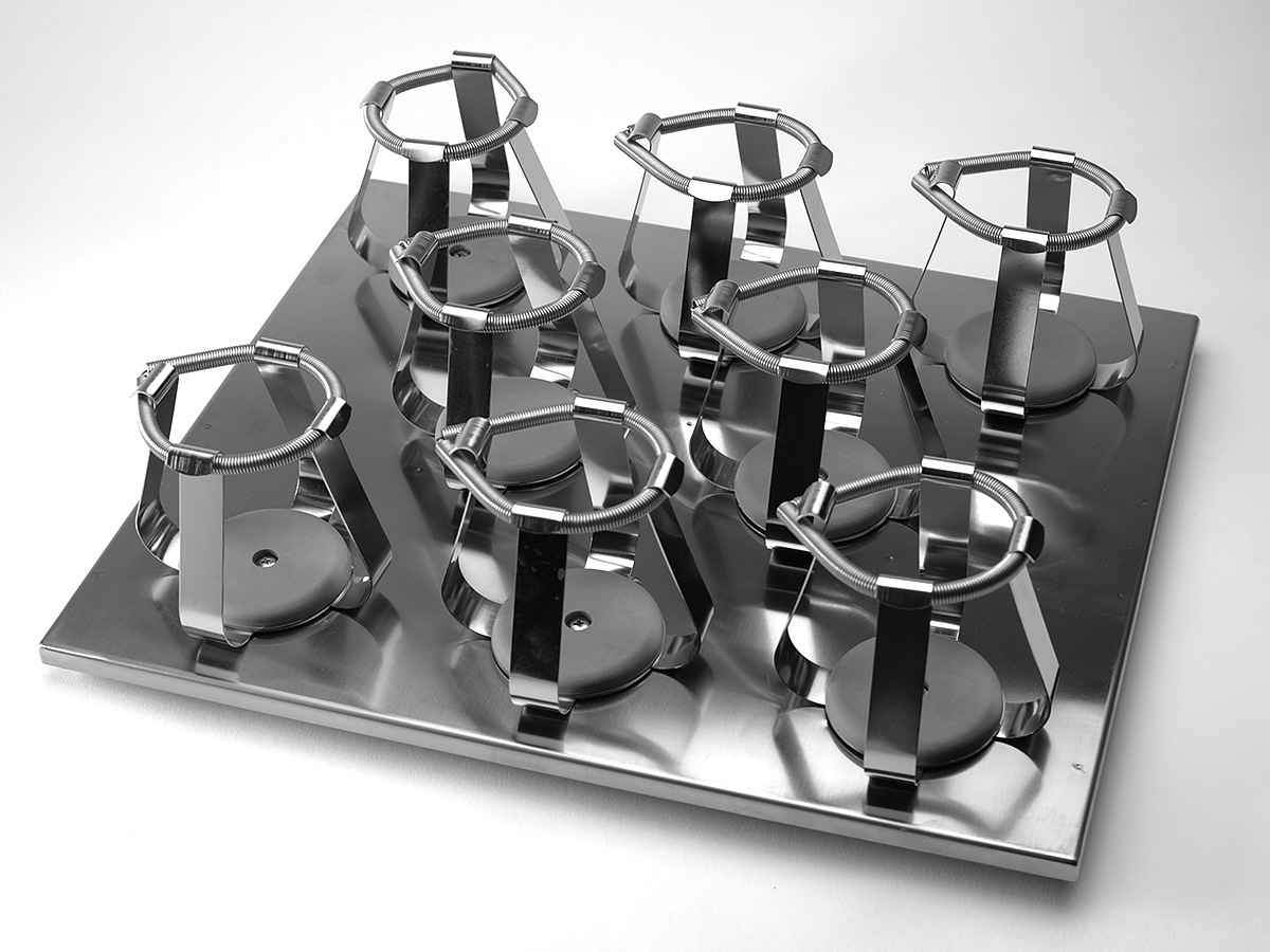 Platform with 8x 500mL flask clamps
