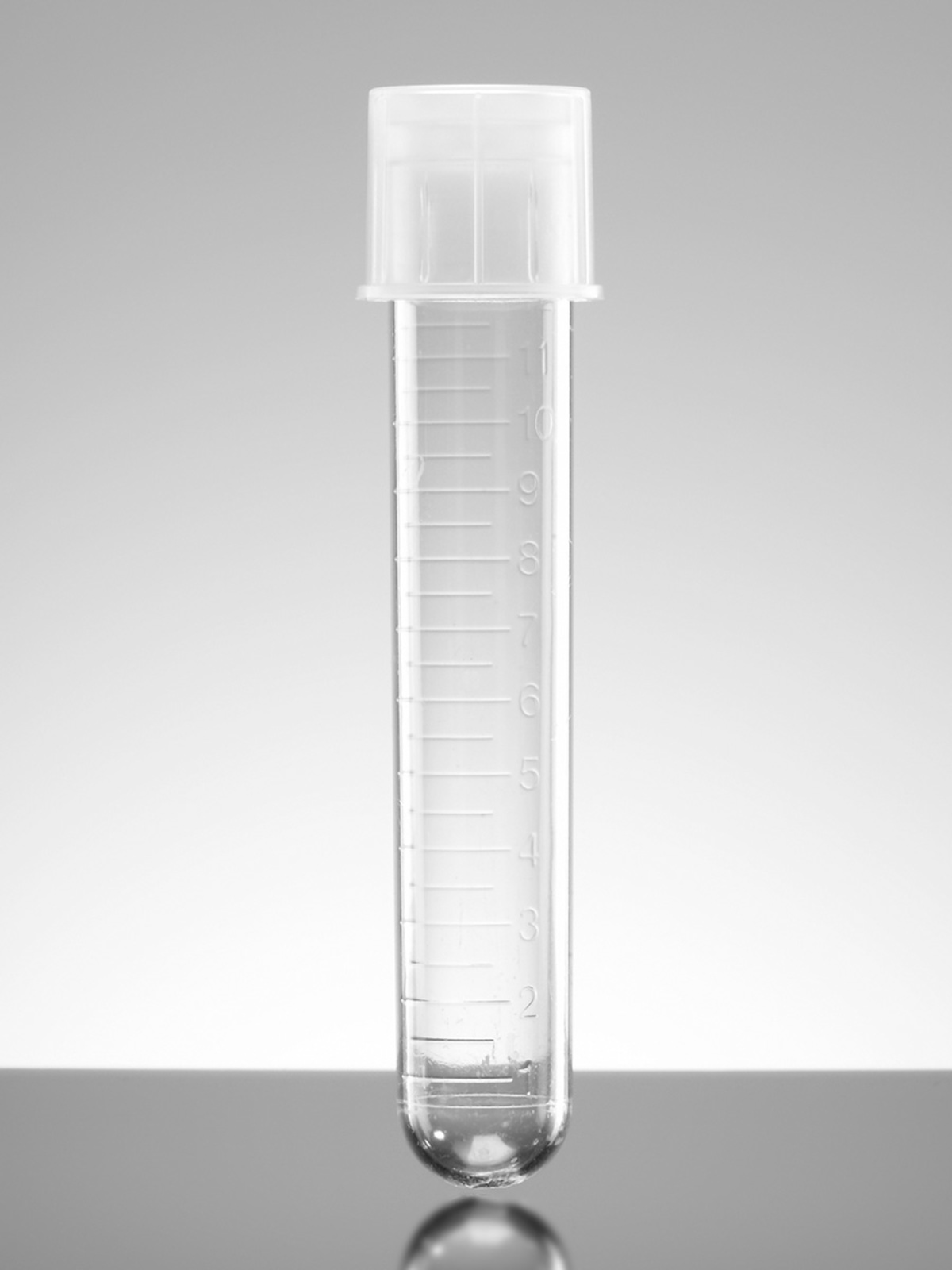 Falcon® ラウンド チューブ 14 mL ポリスチレン ツーポジション キャップ付き
