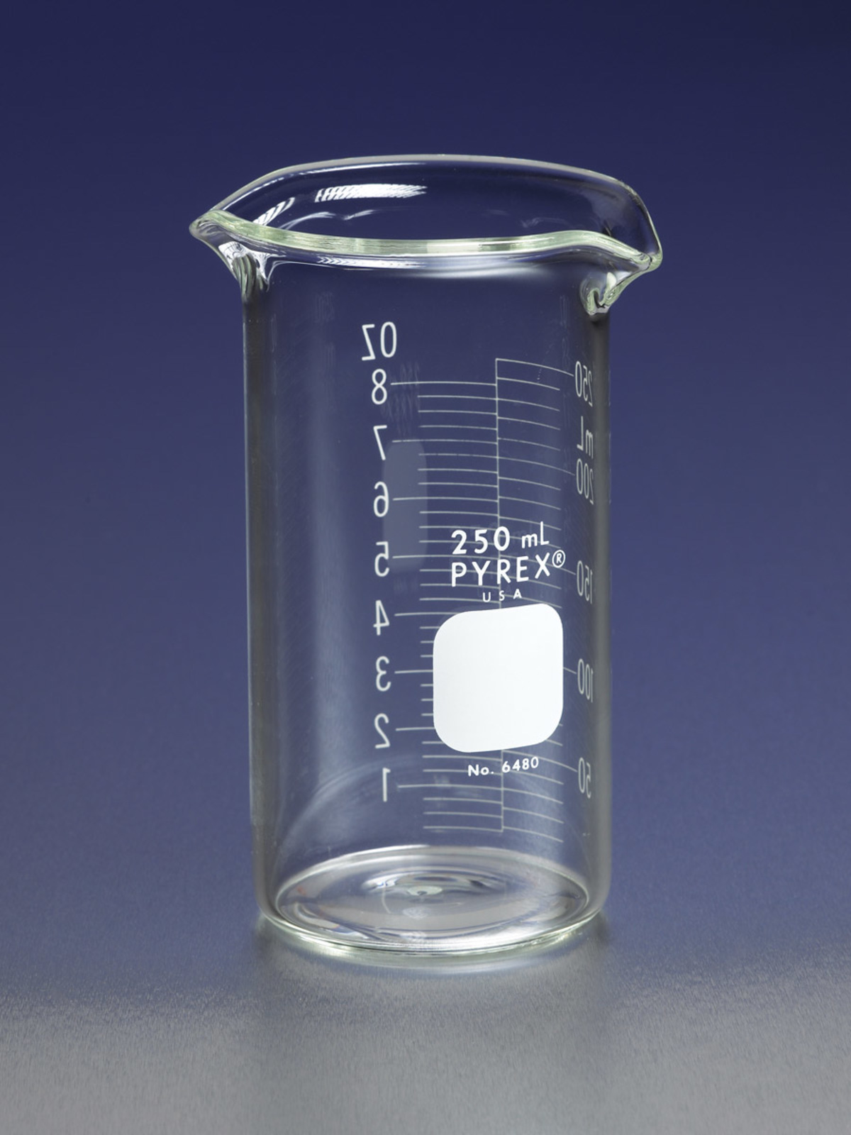 500ml Graduation Beaker Low form with spout Eisco Labs Borosilicate Glass 