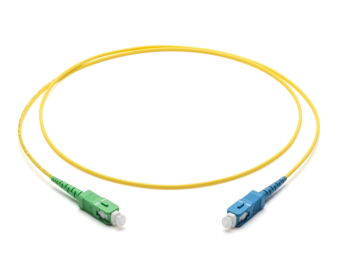 Corning® SMF-28® Ultra, Single-mode, CPR Dca, LC APC Simplex to SC APC Simplex, 4 m