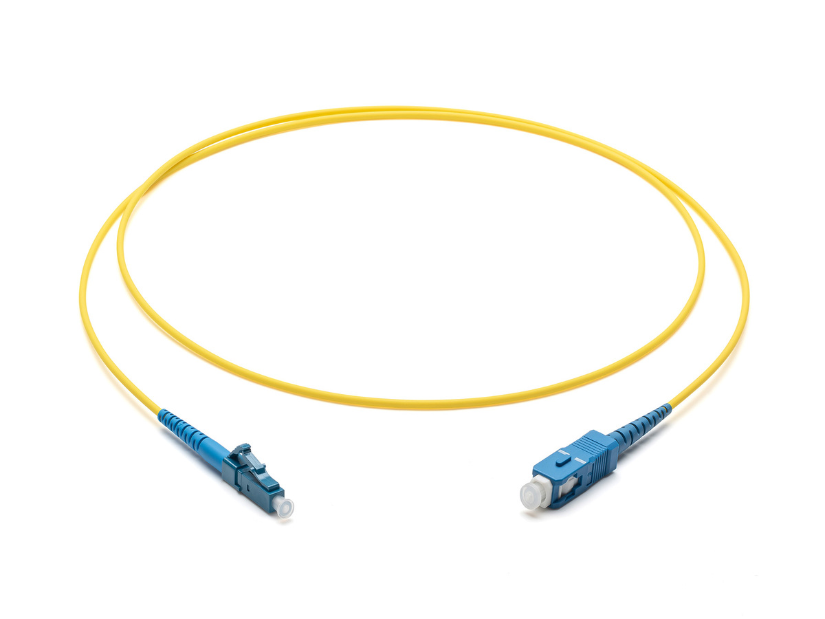 Corning® SMF-28® Ultra, Single-mode, CPR Dca, LC UPC Simplex to SC UPC Simplex, 7 m