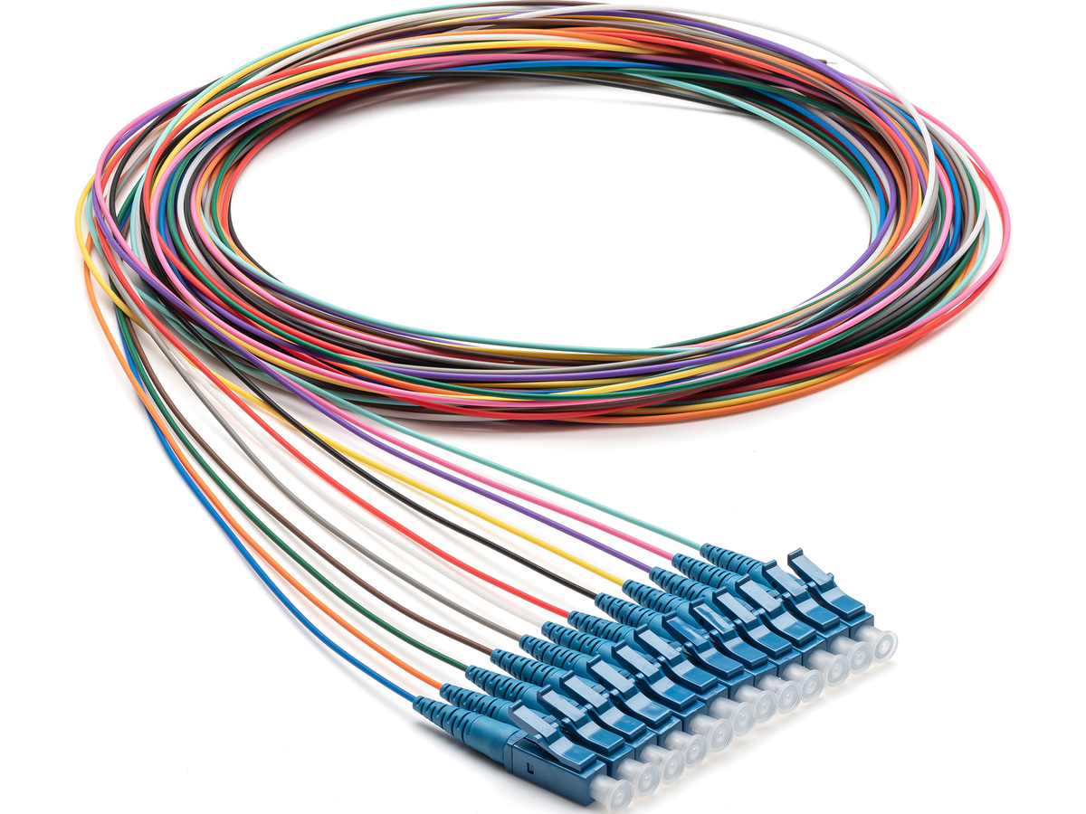 monomode, LSZH, SMF-28® Ultra OS2,LC UPC Simplex, Telcordia Standard, Short strip,2 m