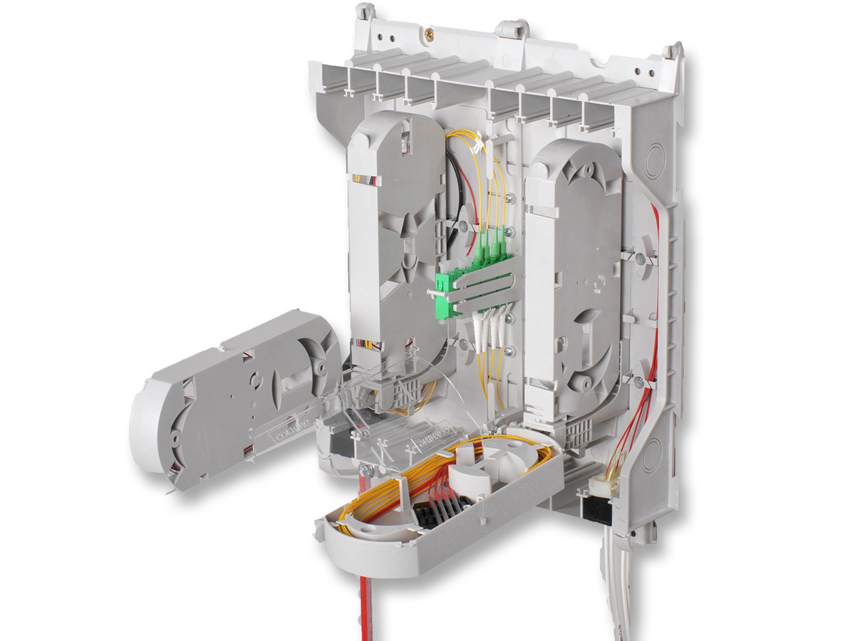 Size M, gray, EMKA lock, 9 cable strain reliefs