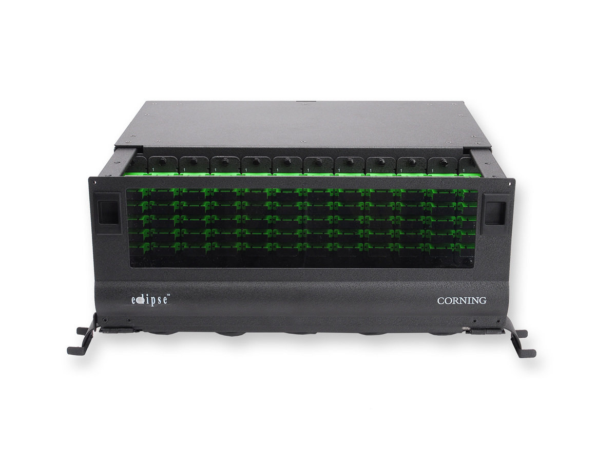 4 RU, 144 F, SM, SC APC duplex adapters, with splice trays
