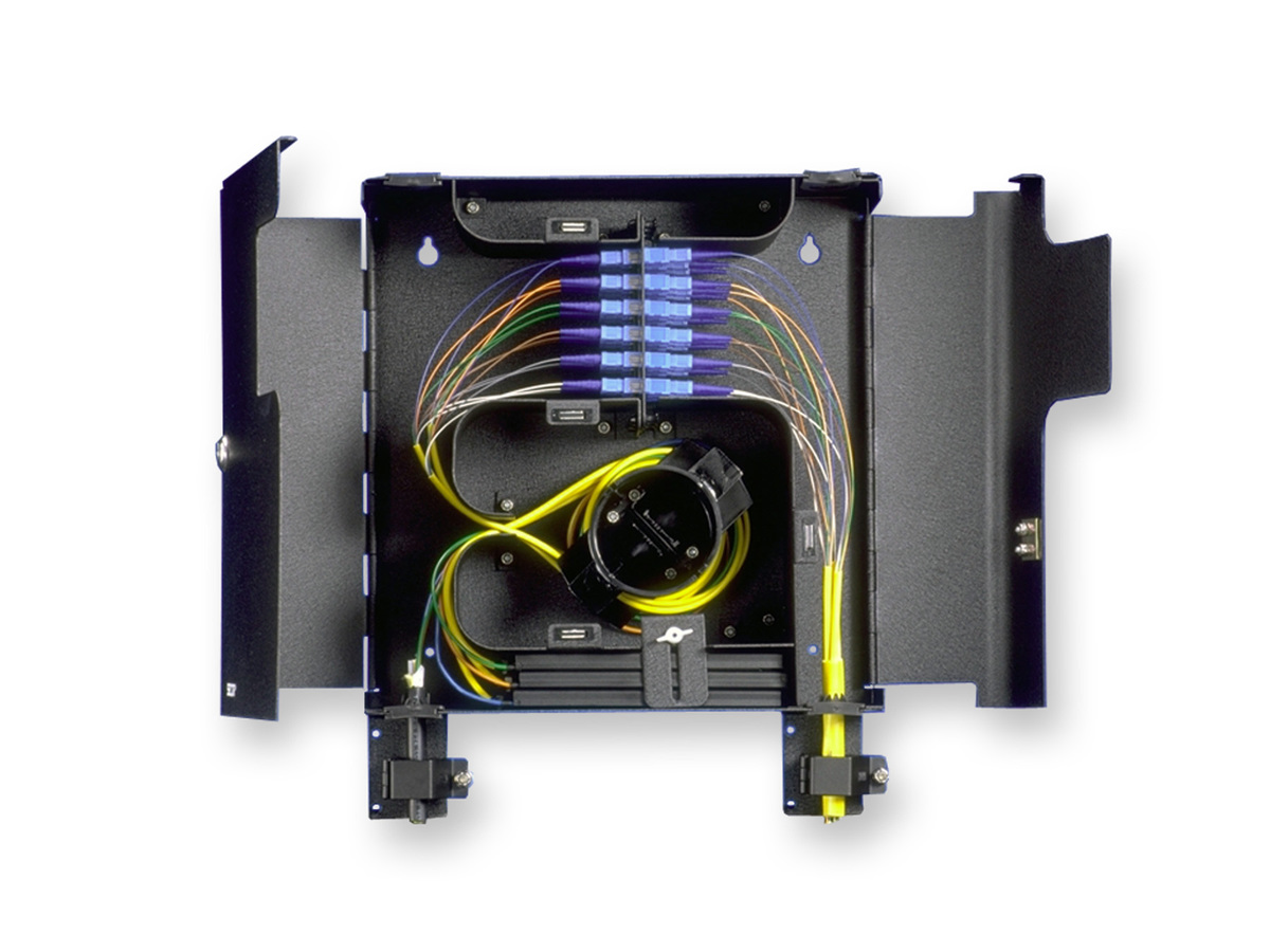 SC APC Panels, 12 F, splice tray and 3 m MIC® Pigtails