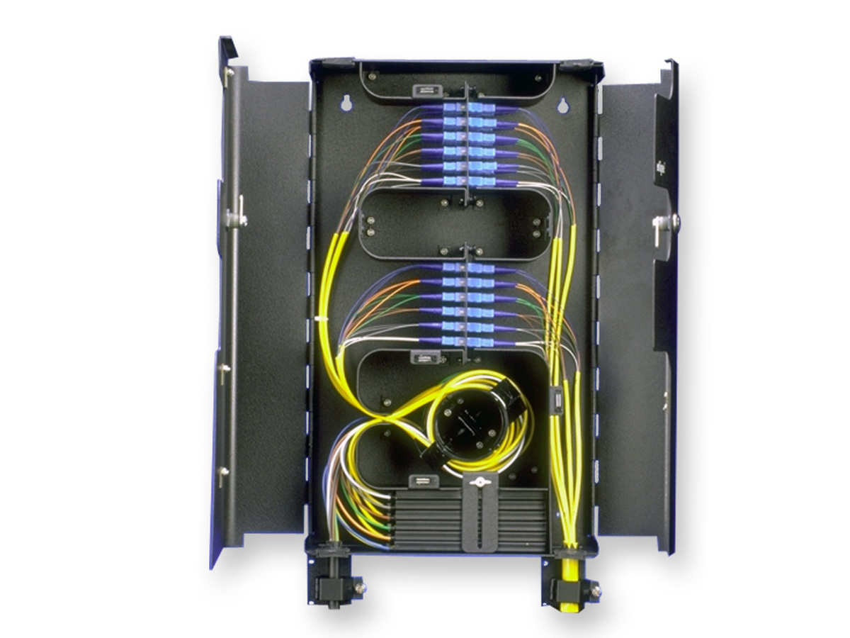 SC UPC Panels, 72 F, splice tray and 3 m MIC® Pigtails