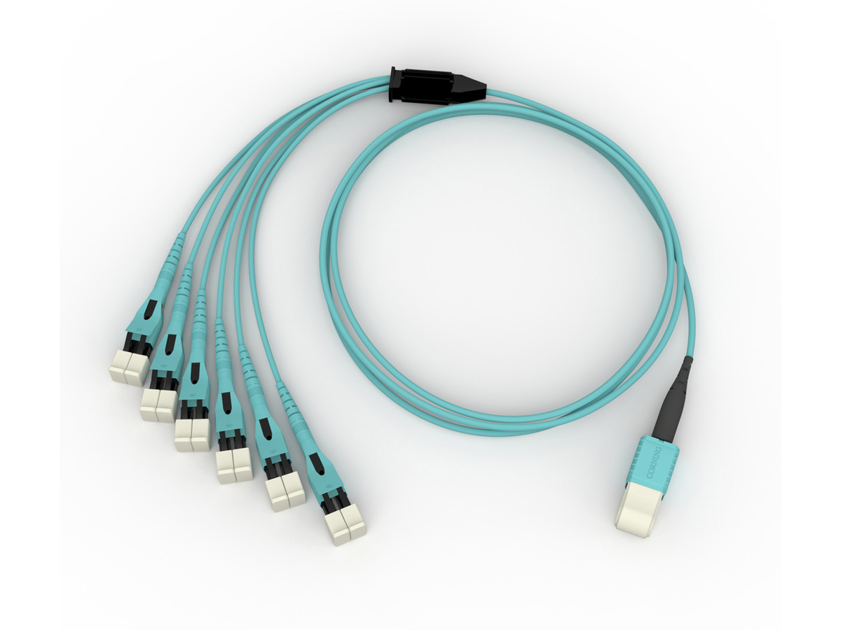 12F, 50 µm multimode (OM3), MTP PRO to LC Uniboot, 10 ft, Stagger 2