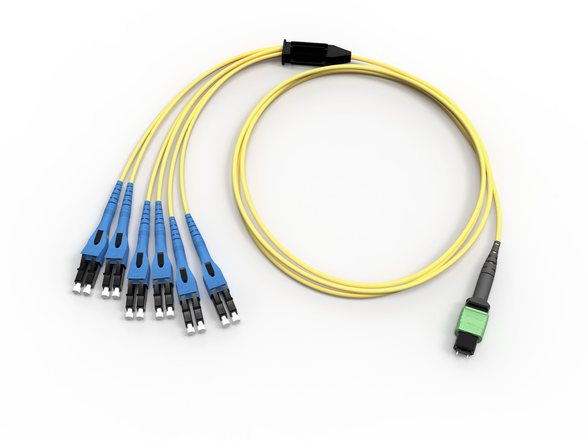 12F, Bend-improved single-mode (OS2), MTP PRO to LC Uniboot, 10 ft, Stagger 1