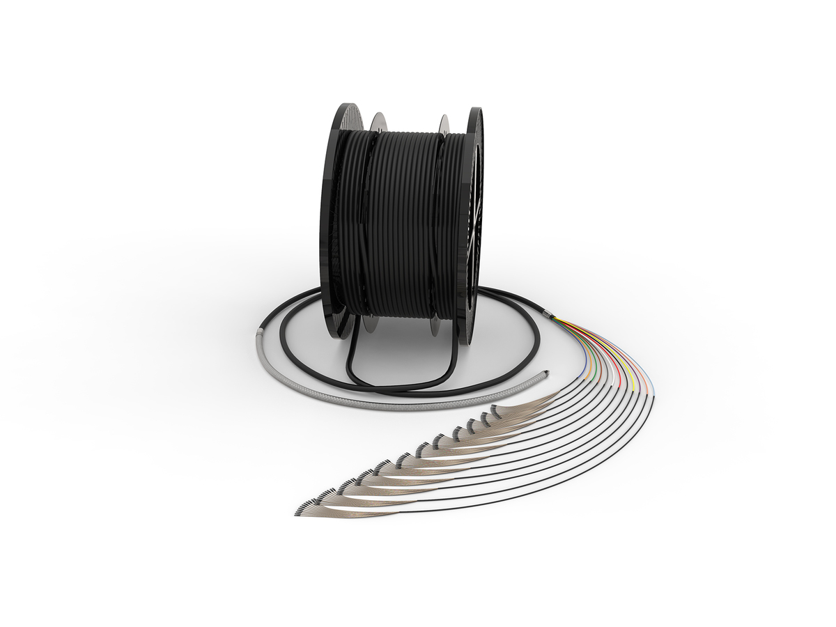 3456F, 24F Fast-Track MTP® to 24F Fast-Track MTP, Outdoor RocketRibbon cable, Single-mode (OS2) Ultra, Water resistant grip on both ends, 100 feet