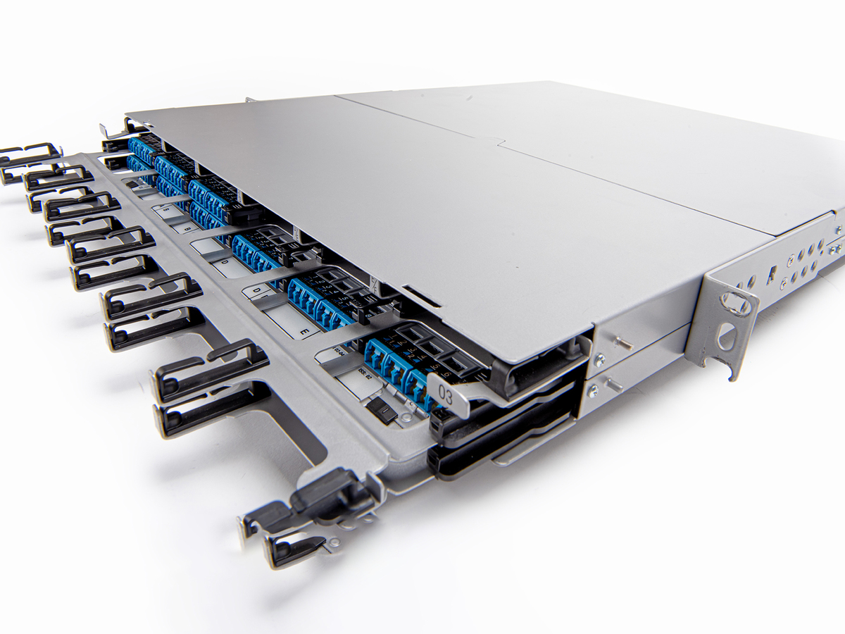 EDGE8-01U-SP with 9 Multimode Modules