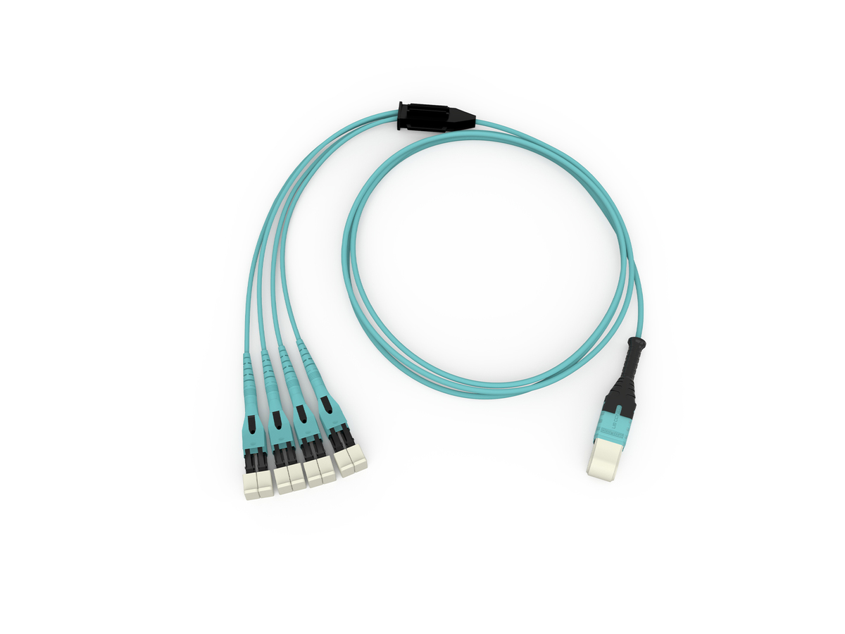 8F, 50 µm multimode (OM4), MTP® PRO (pinned), LSZH, TIA-568 Type-B polarity, Type 4 (reference AEN157), 3 m