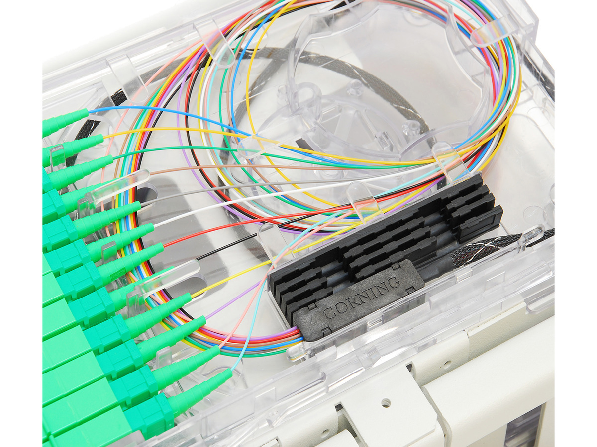 Pigtailed Left-Hand Module, 12 F, Single-mode (OS2), SC UPC connectors, MIC 900 μm pigtails, 1 m