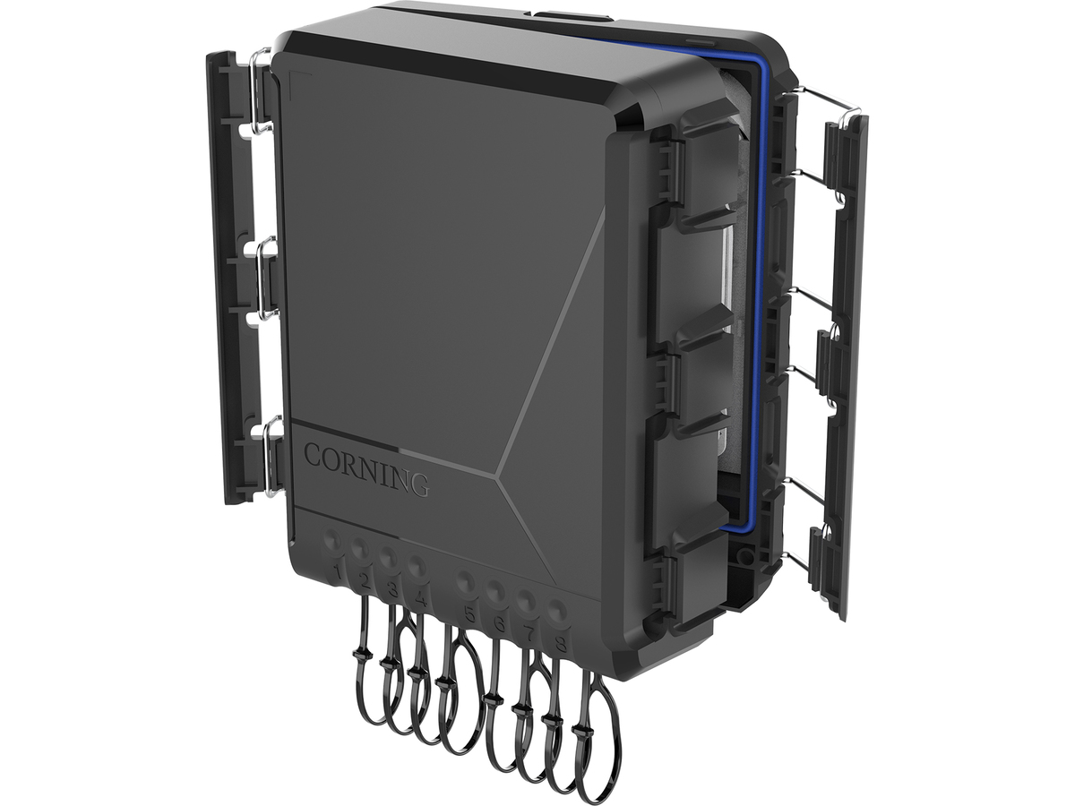 8x1 Fibre Pushlok® ports, with 1x1:8 Splitter, 2 splice trays for heat shrink protectors