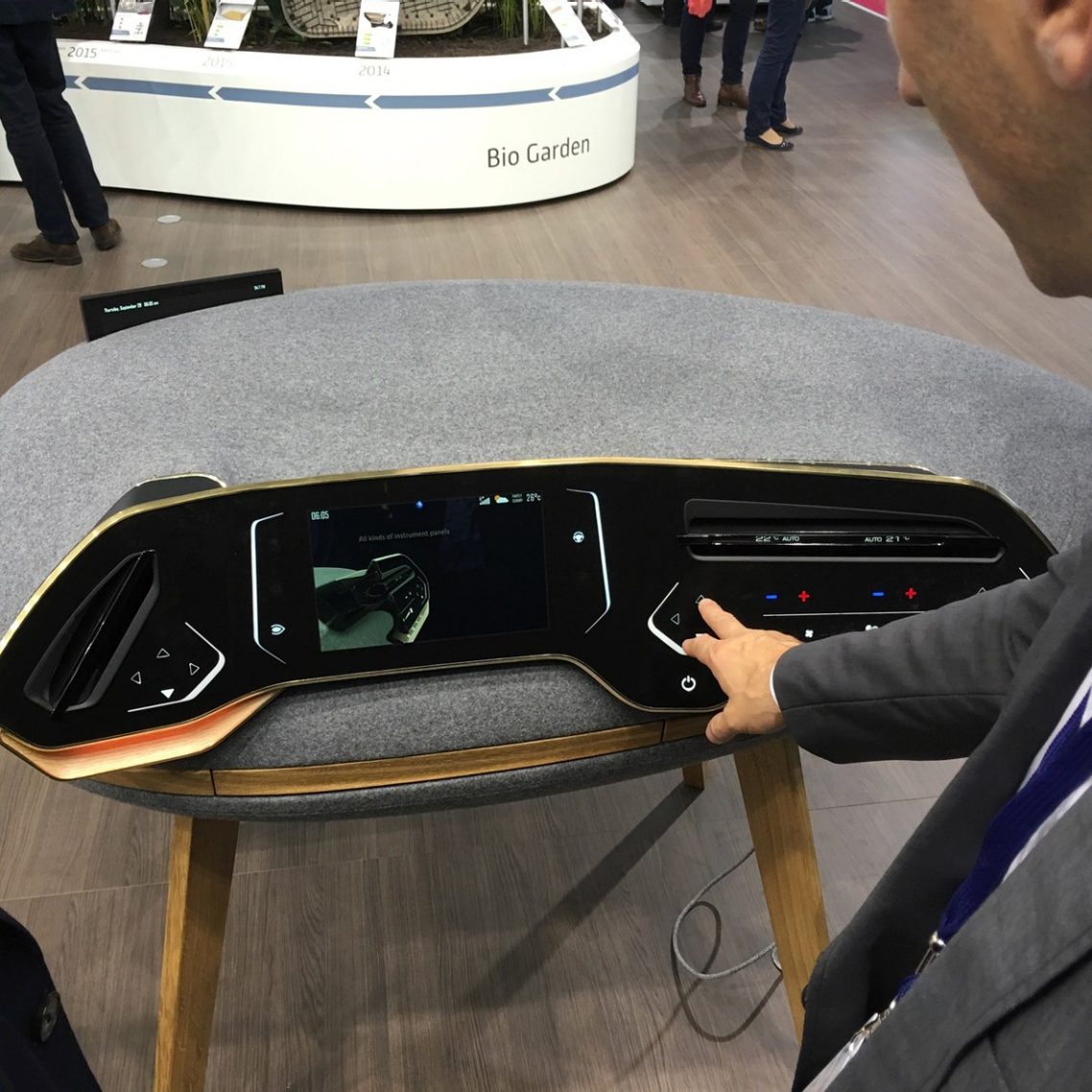 Corning Gorilla Glass Helps Enable Smart, Integrated Automotive