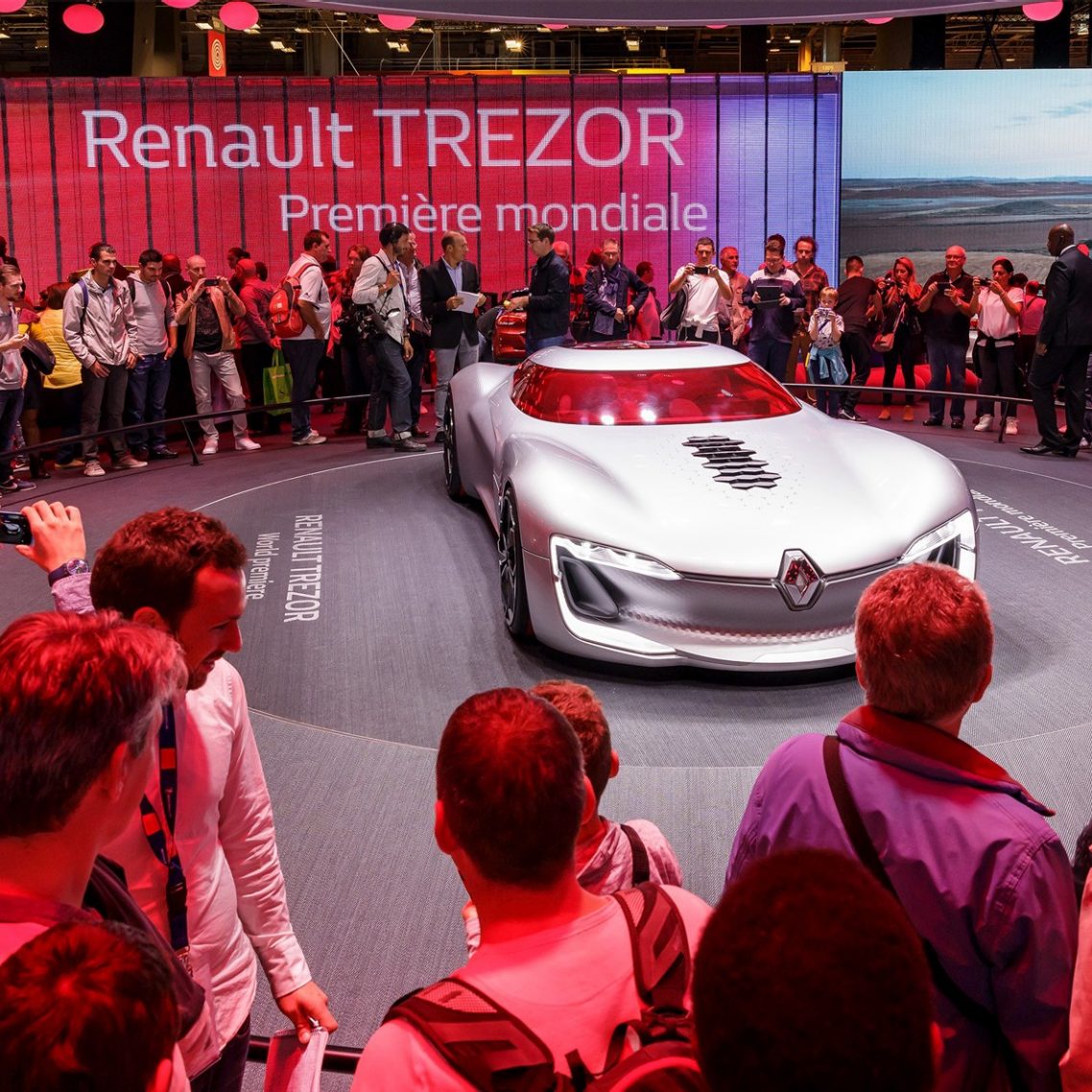 Corning Gorilla Glass Helps Enable Smart, Integrated Automotive