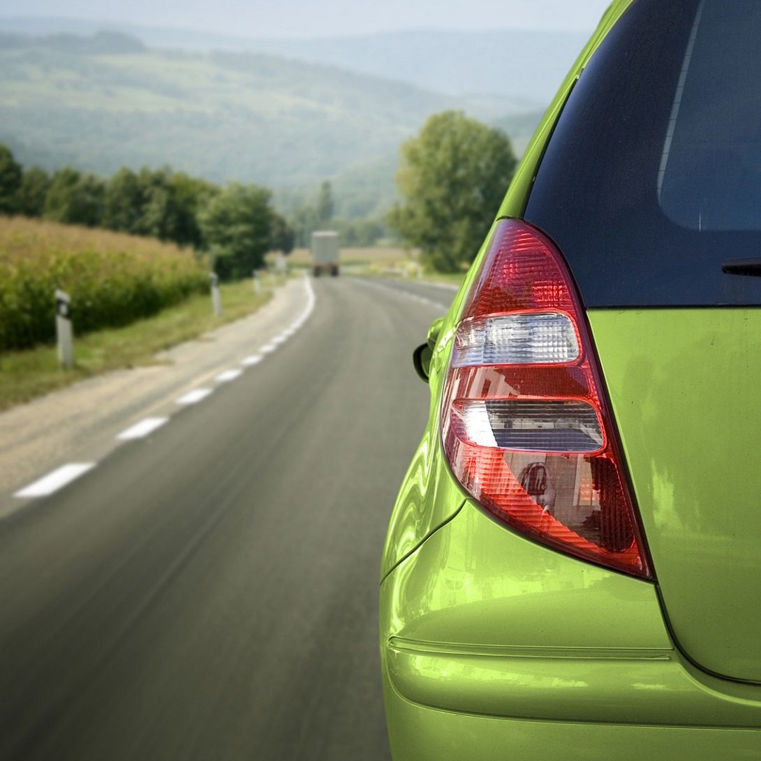 Corning and Ford collaborate for the first time on autoglazing research.