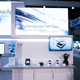 Lotus NXT Glass on display at SID 2017