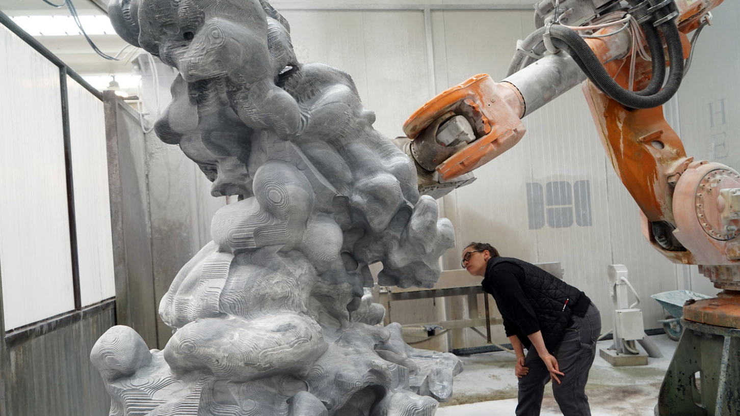 Karen LaMonte sculpts her cloud.