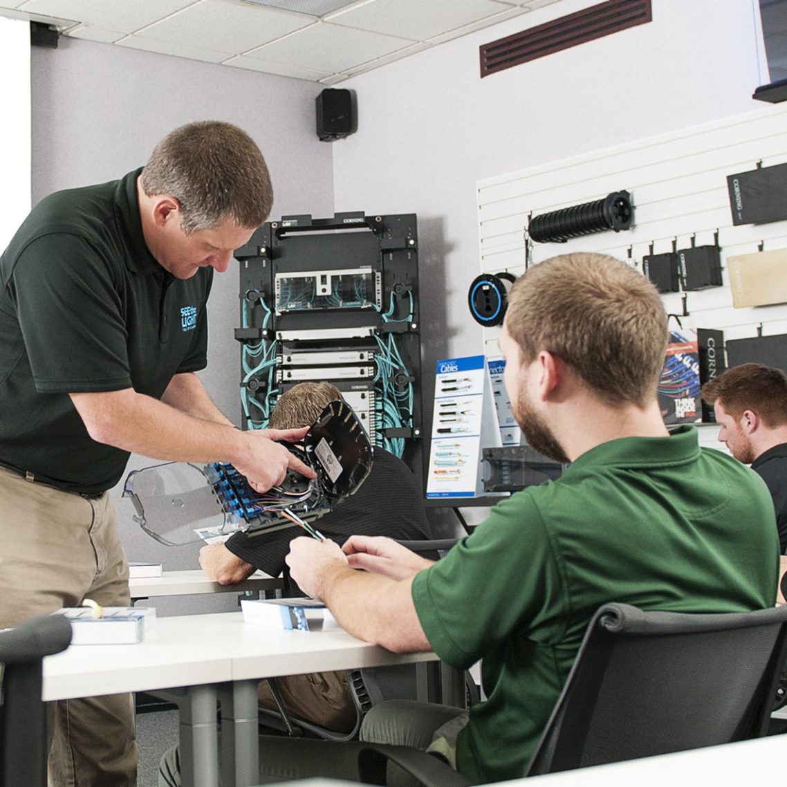 Corning Optical Communications - Newton Cable Plant Corning Optical Communications | EMEA |Home