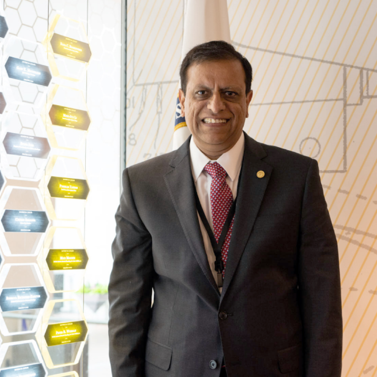 Pushkar Tandon, a chemical engineer, helped develop bendable optical fiber for Corning.