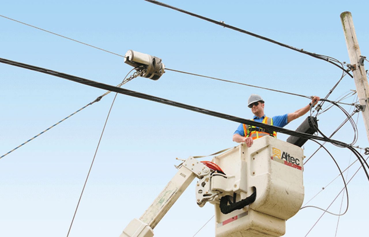 The need for skilled technicians is greater than ever: the telecommunications industry needs to hire more than 175,000 additional fiber technicians over the next three years.